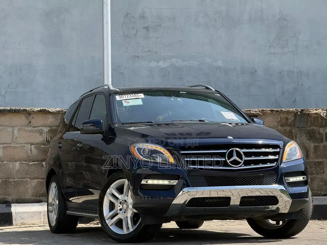 Mercedes-Benz M Class ML350 4dr SUV (3.5L 6cyl 7A) 2015 Blue