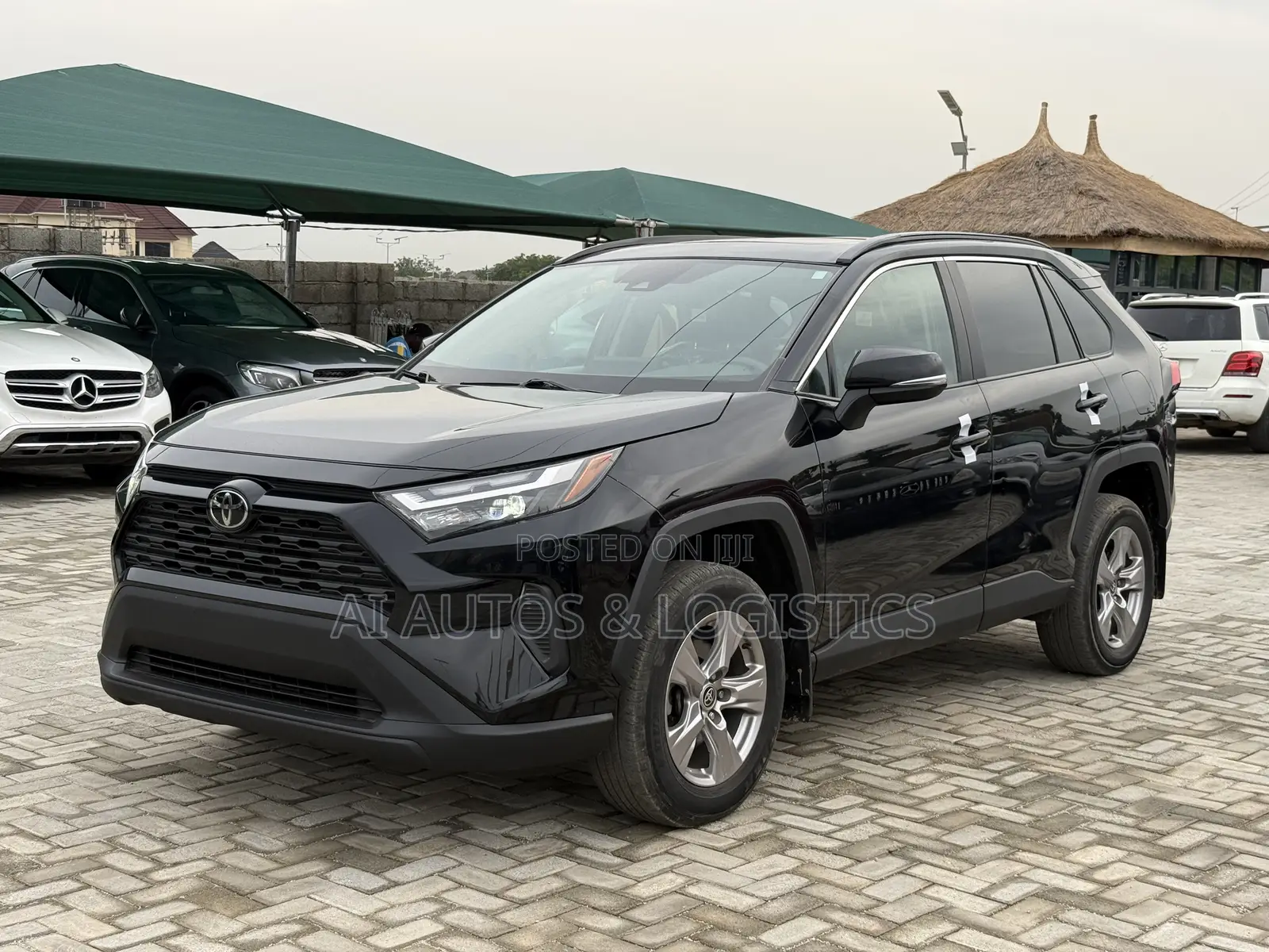 Toyota RAV4 XLE 2022 Black
