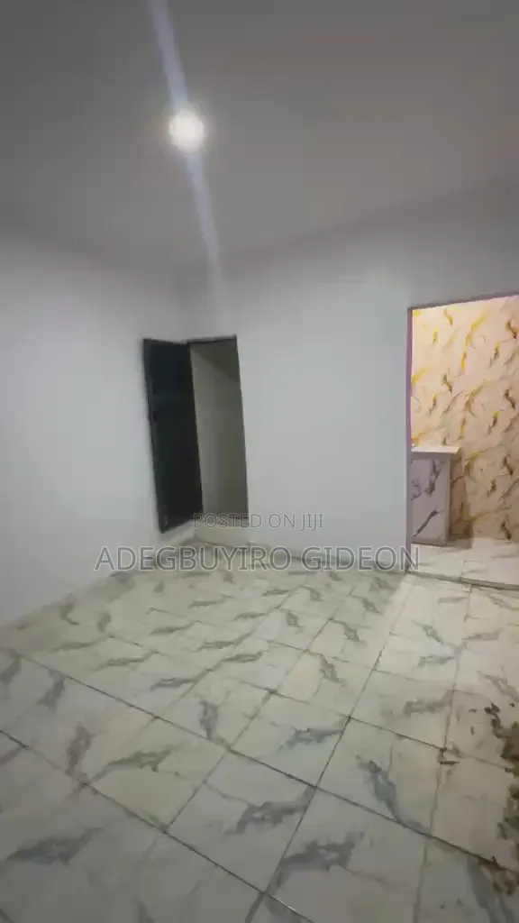 Mini Flat in Shipeolu, Shomolu / Shomolu for rent