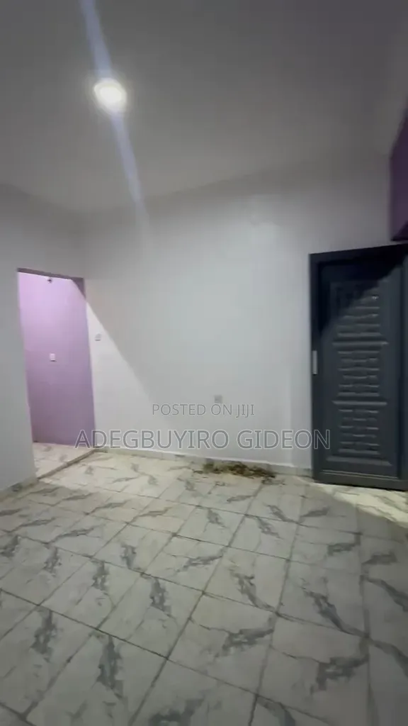 Mini Flat in Shipeolu, Shomolu / Shomolu for rent