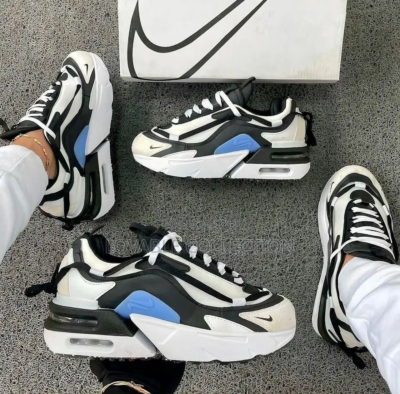 Nike Air Max 90 Sneakers