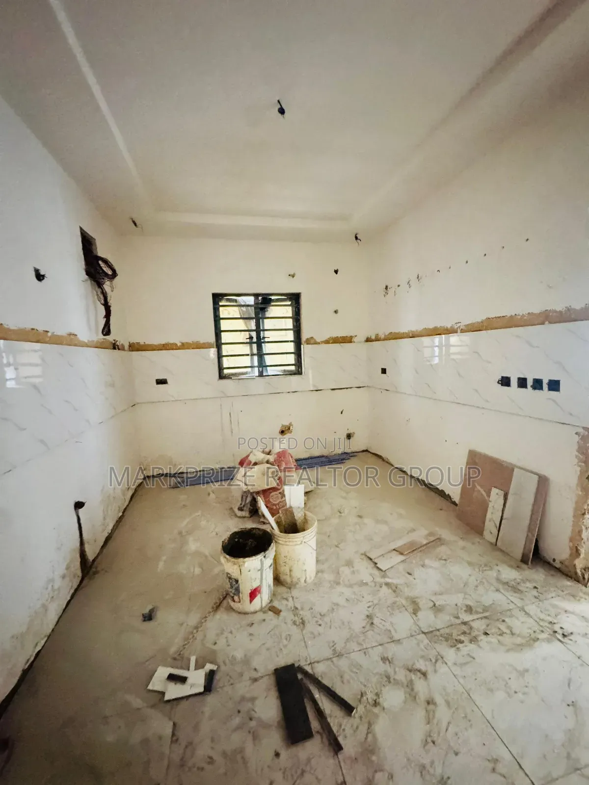 3bdrm Apartment in Yaba Lagos for sale