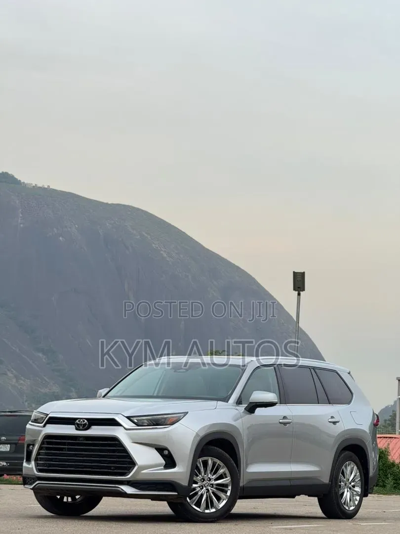 Toyota Grand Highlander Platinum AWD 2026 Silver
