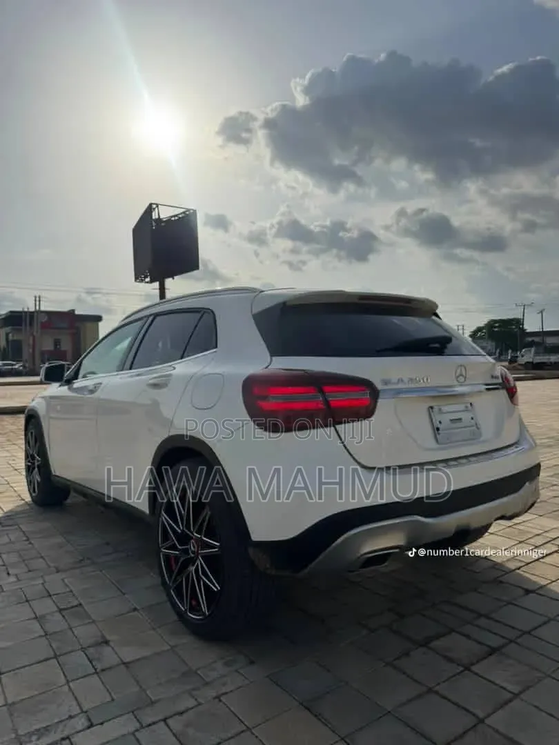 Mercedes-Benz GLA 250 2020 White