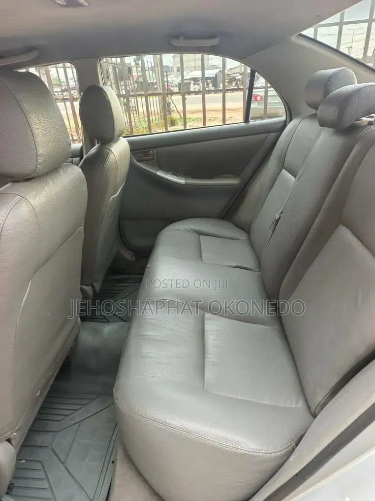 Toyota Corolla LE 2006 Silver