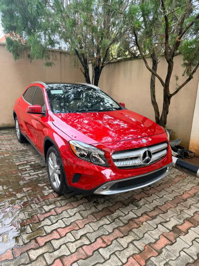 Mercedes-Benz GLA 250 2016 Red