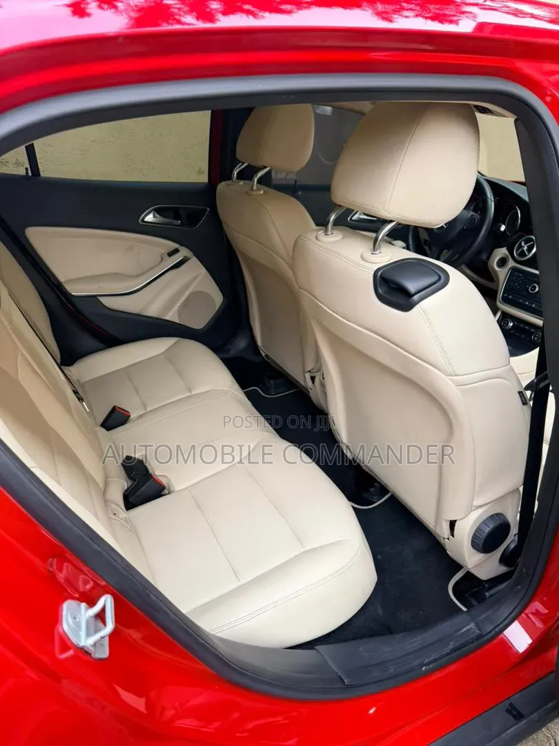 Mercedes-Benz GLA 250 2016 Red