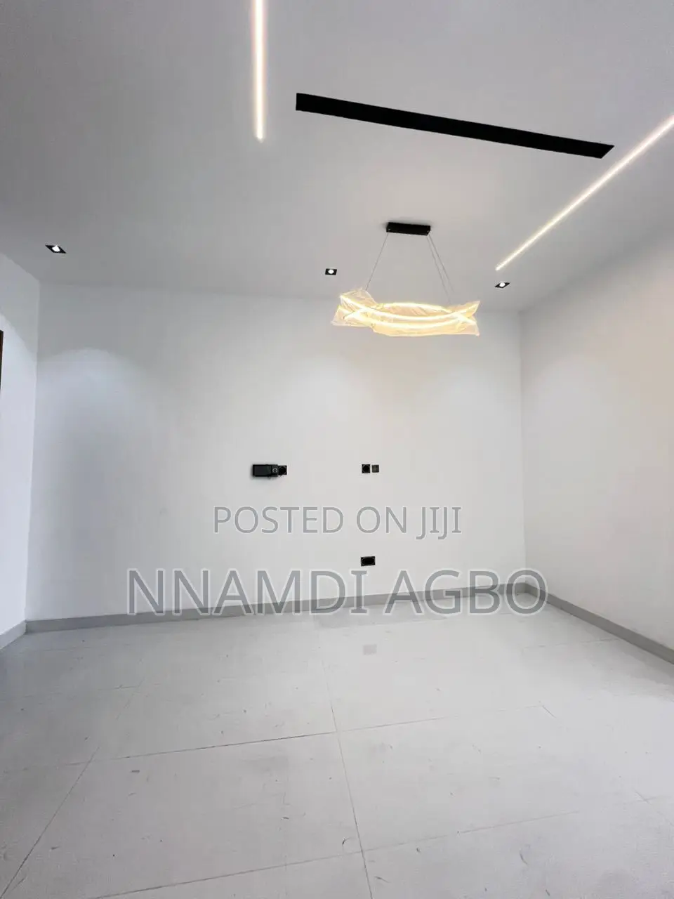 4bdrm Duplex in Ikota for sale