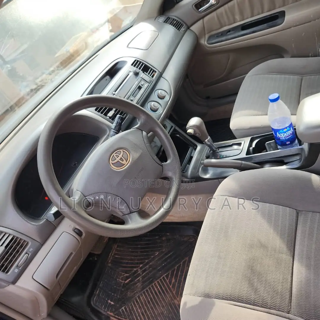 Toyota Camry 2005 Blue