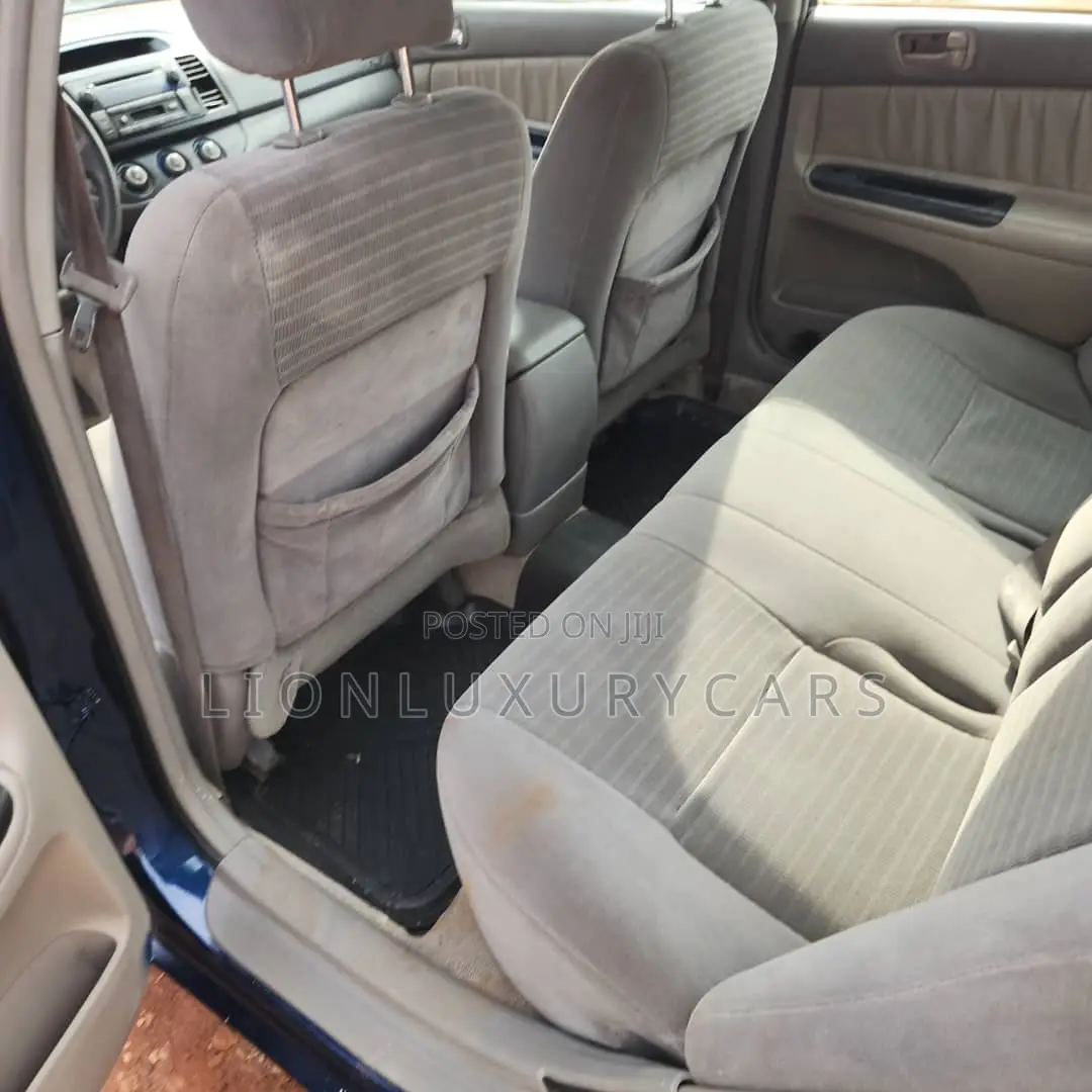 Toyota Camry 2005 Blue