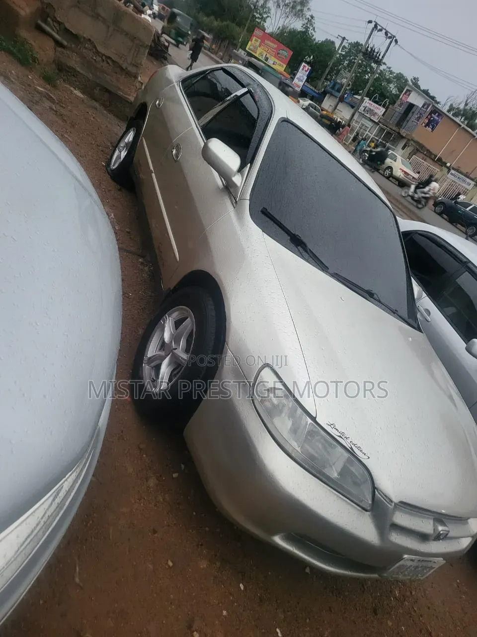Honda Accord 2000 Silver