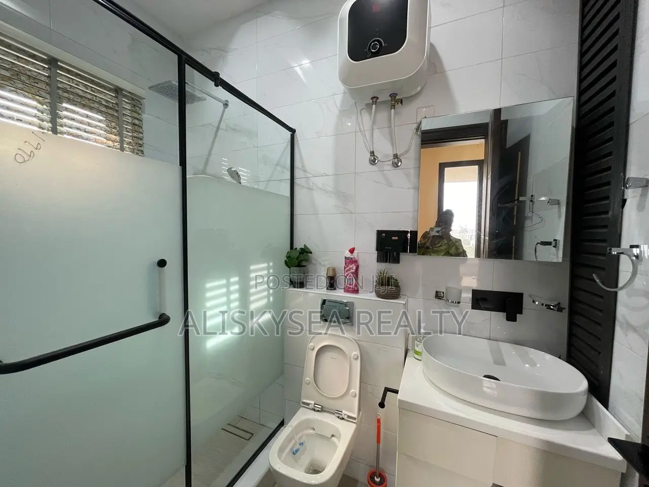 En-Suite 2bedroom Shortlet in Ikoyi