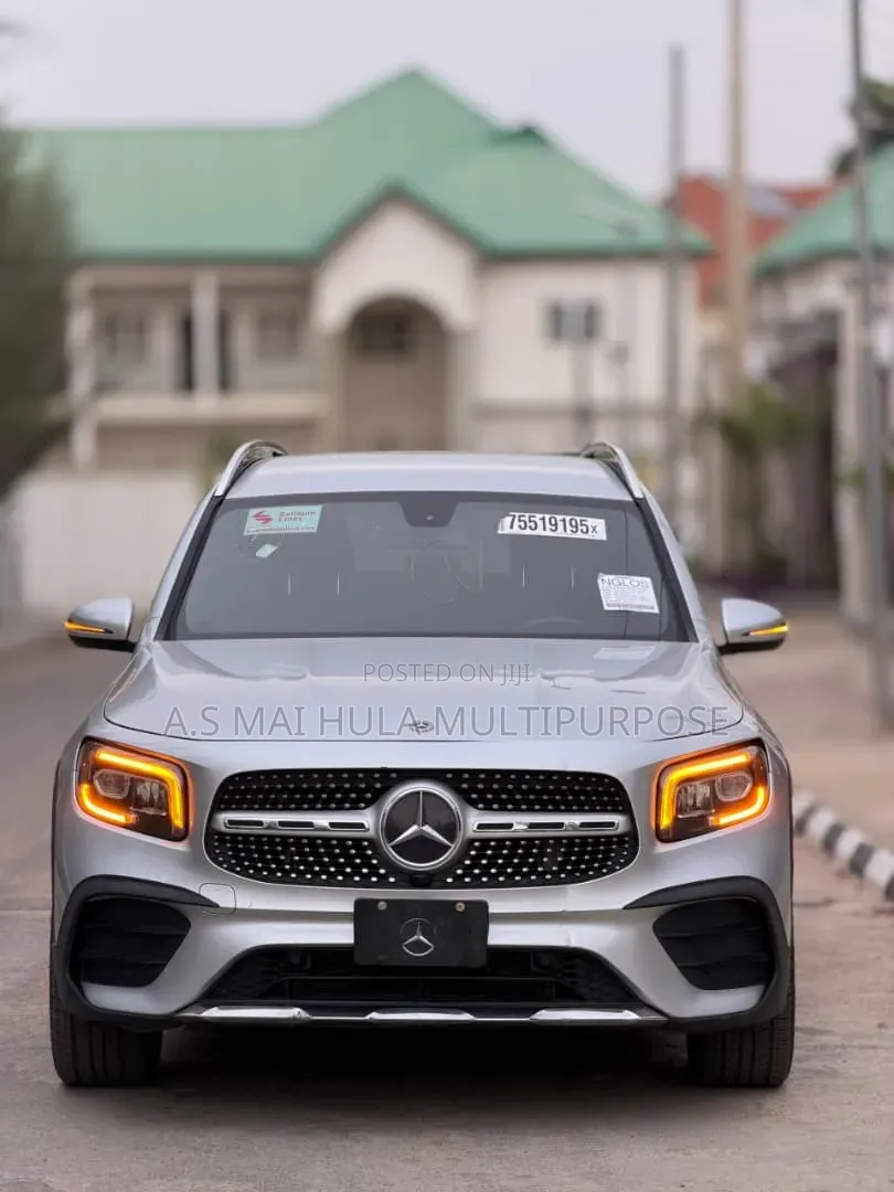 Mercedes-Benz GLB-Class GLB 250 4MATIC 2020 Silver