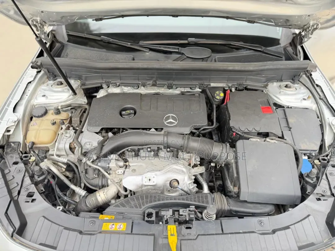 Mercedes-Benz GLB-Class GLB 250 4MATIC 2020 Silver