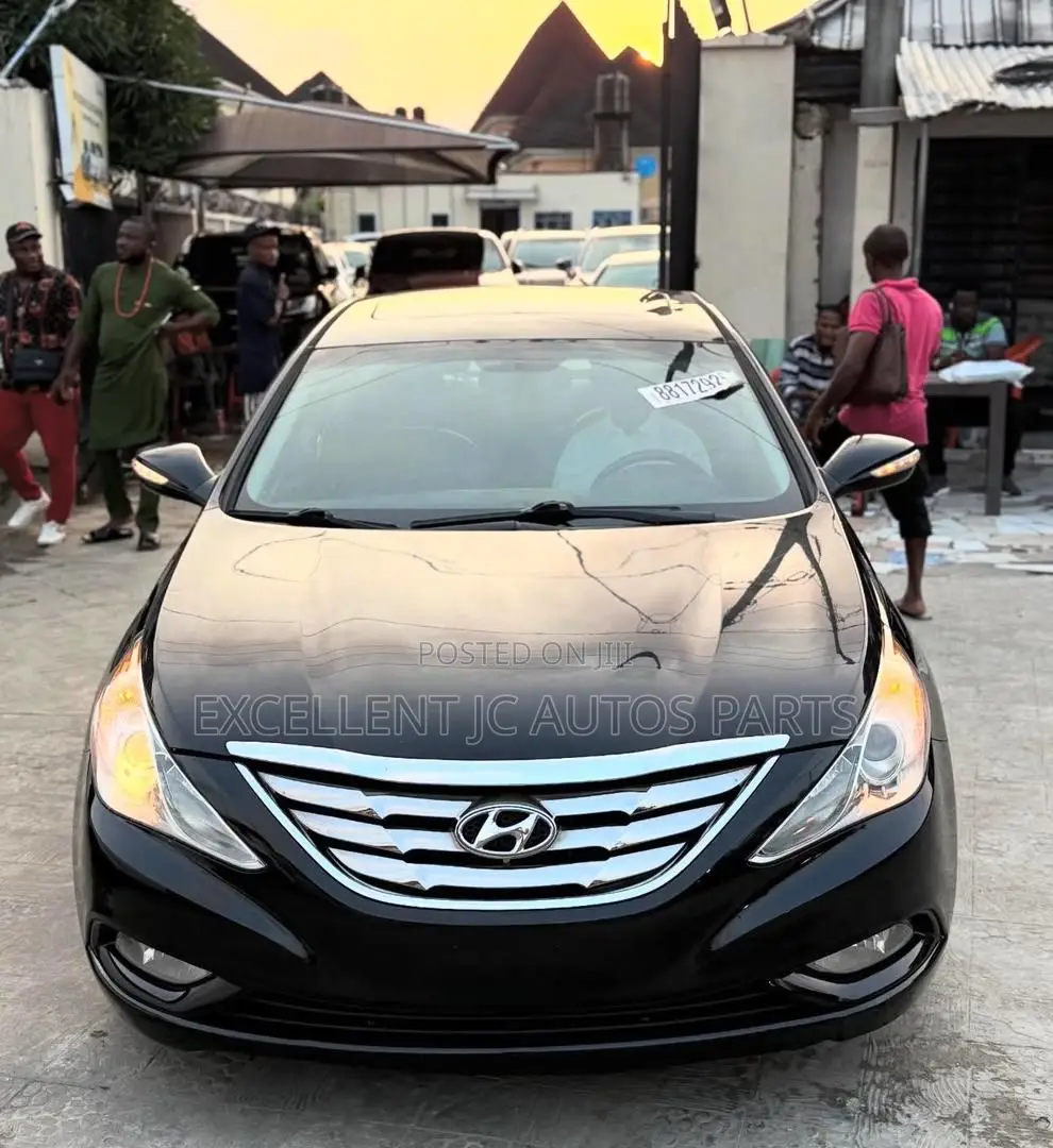 Hyundai Sonata 2012 Black