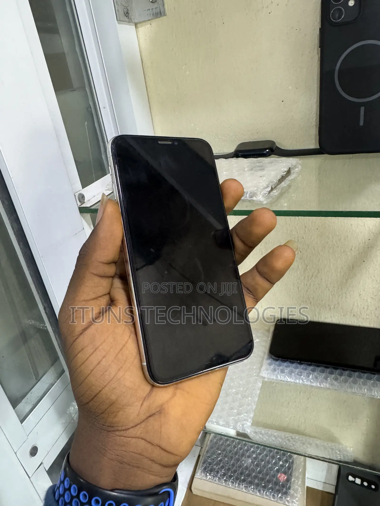 Apple iPhone X 64 GB White