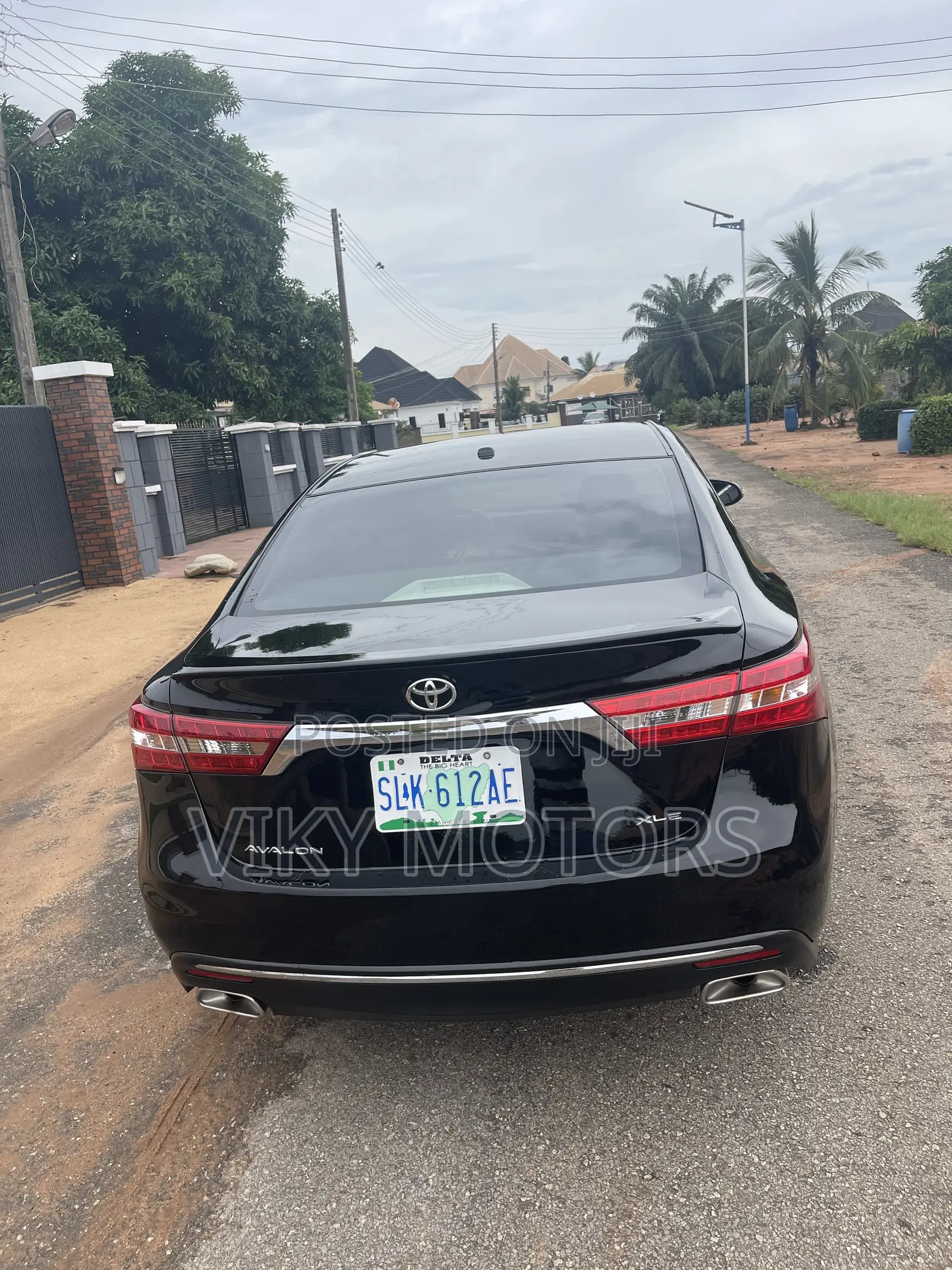 Toyota Avalon 2017 Black