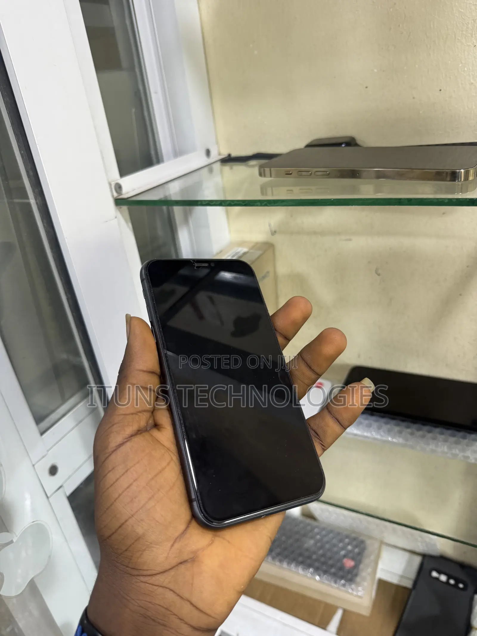 Apple iPhone 11 64 GB Black