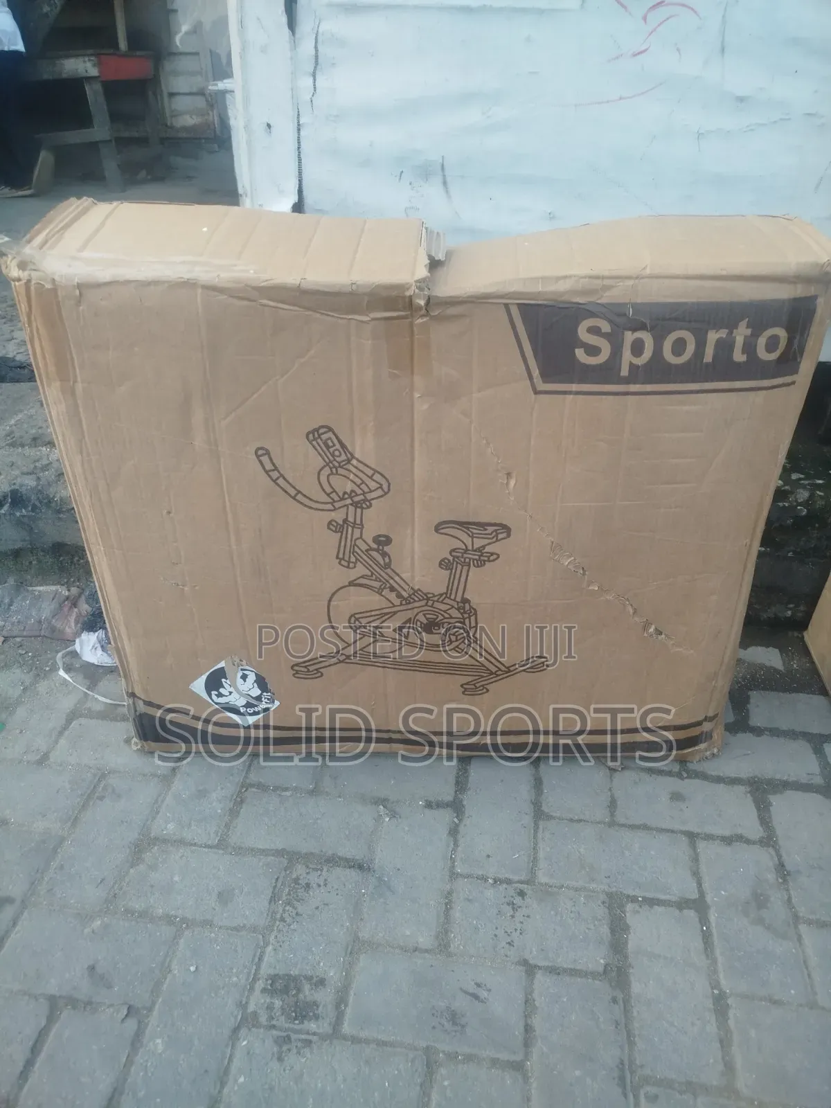 Medium Spinning Bike Machine Maximum User Weight Is 100kg