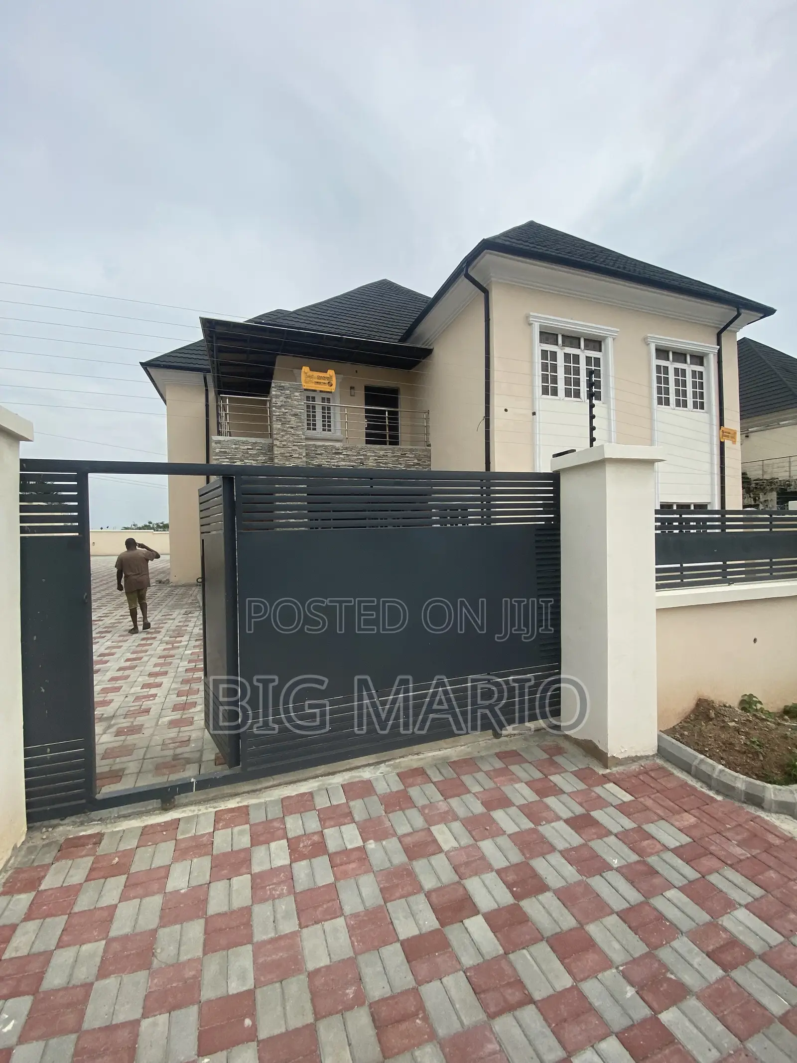 Furnished 5bdrm Duplex in Guzape Main for sale