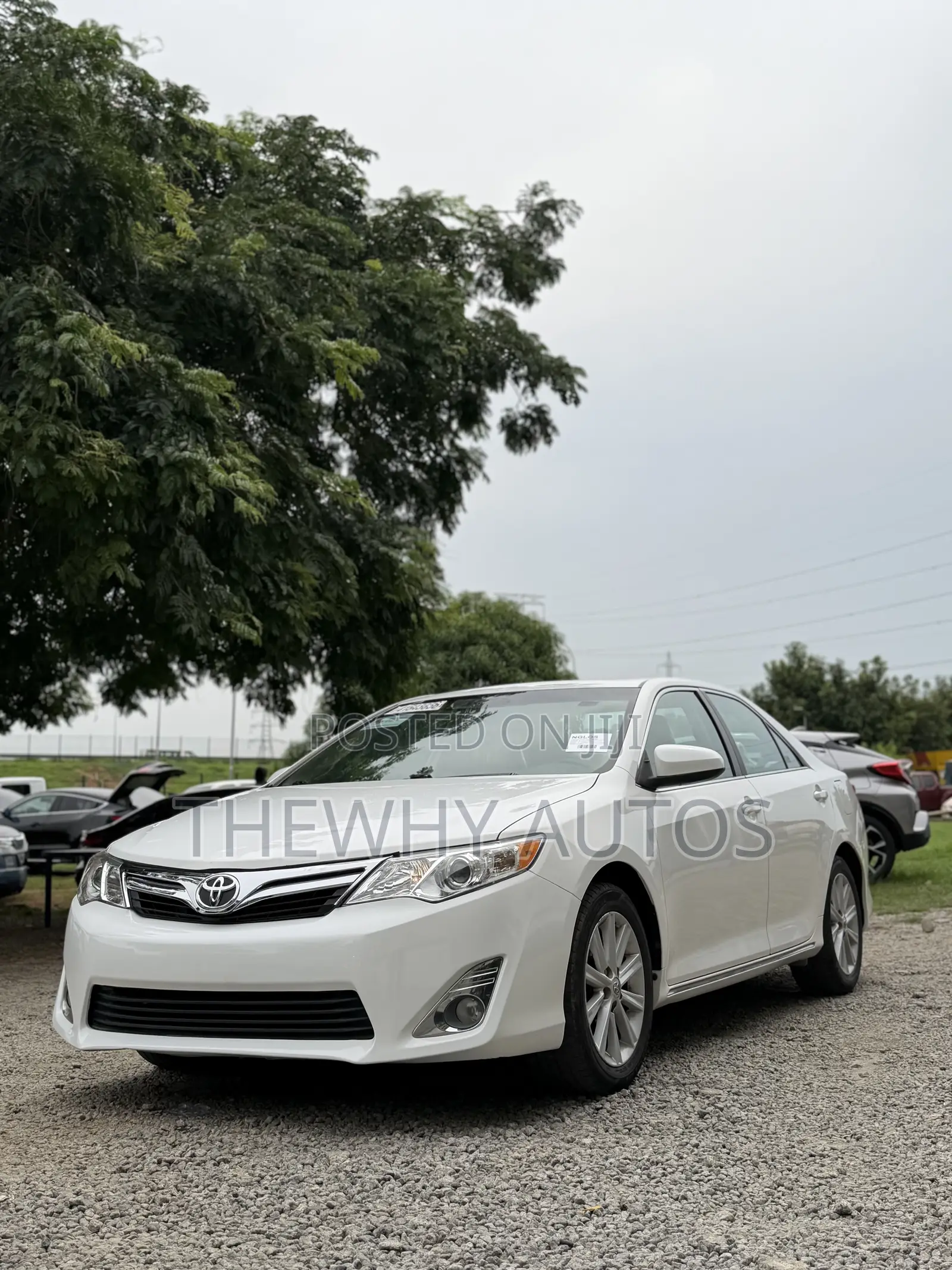 Toyota Camry XLE 4dr Sedan (2.5L 4cyl 6A) 2012 White