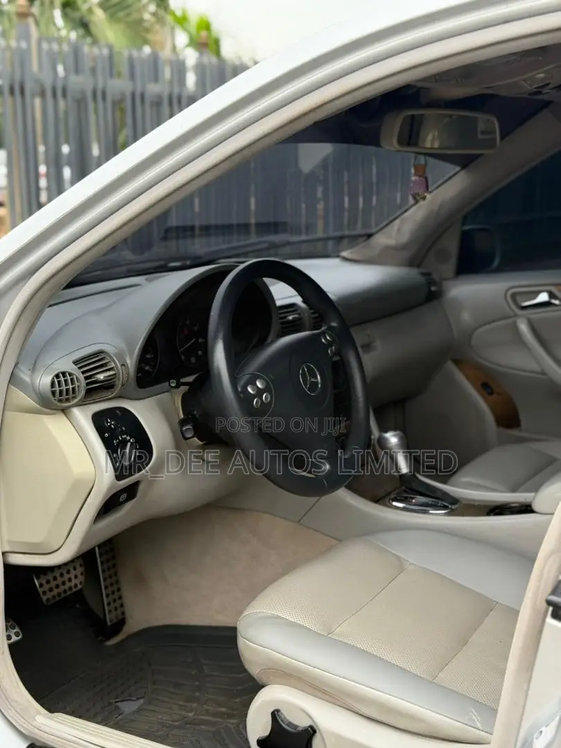 Mercedes-Benz C230 2007 Silver