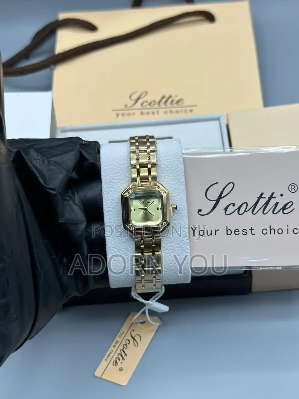 Elegant Scottie Feminine Watch