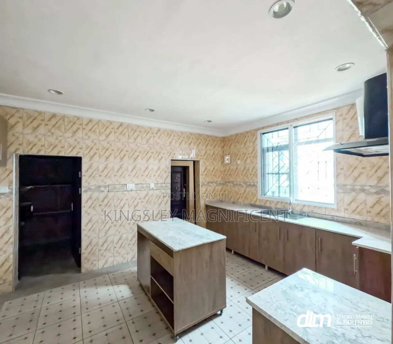 3bdrm Block of Flats in Jahi District for rent