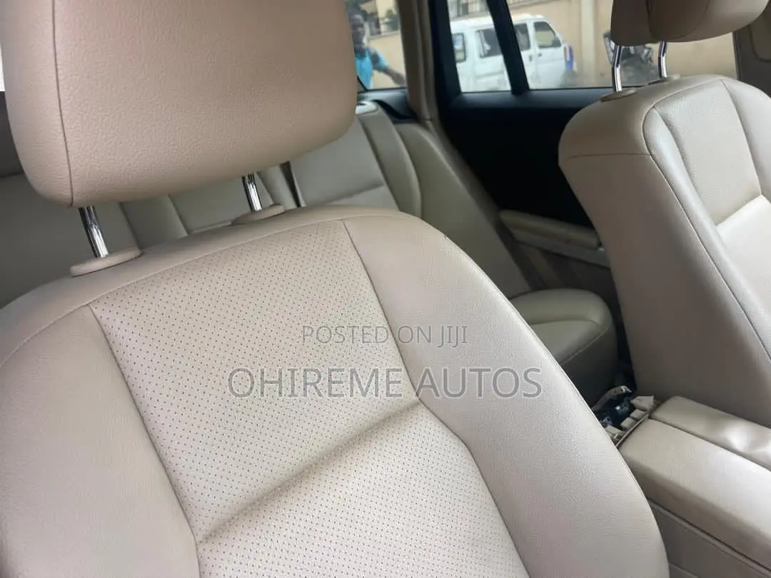 Mercedes-Benz GLK-Class 2011 Black