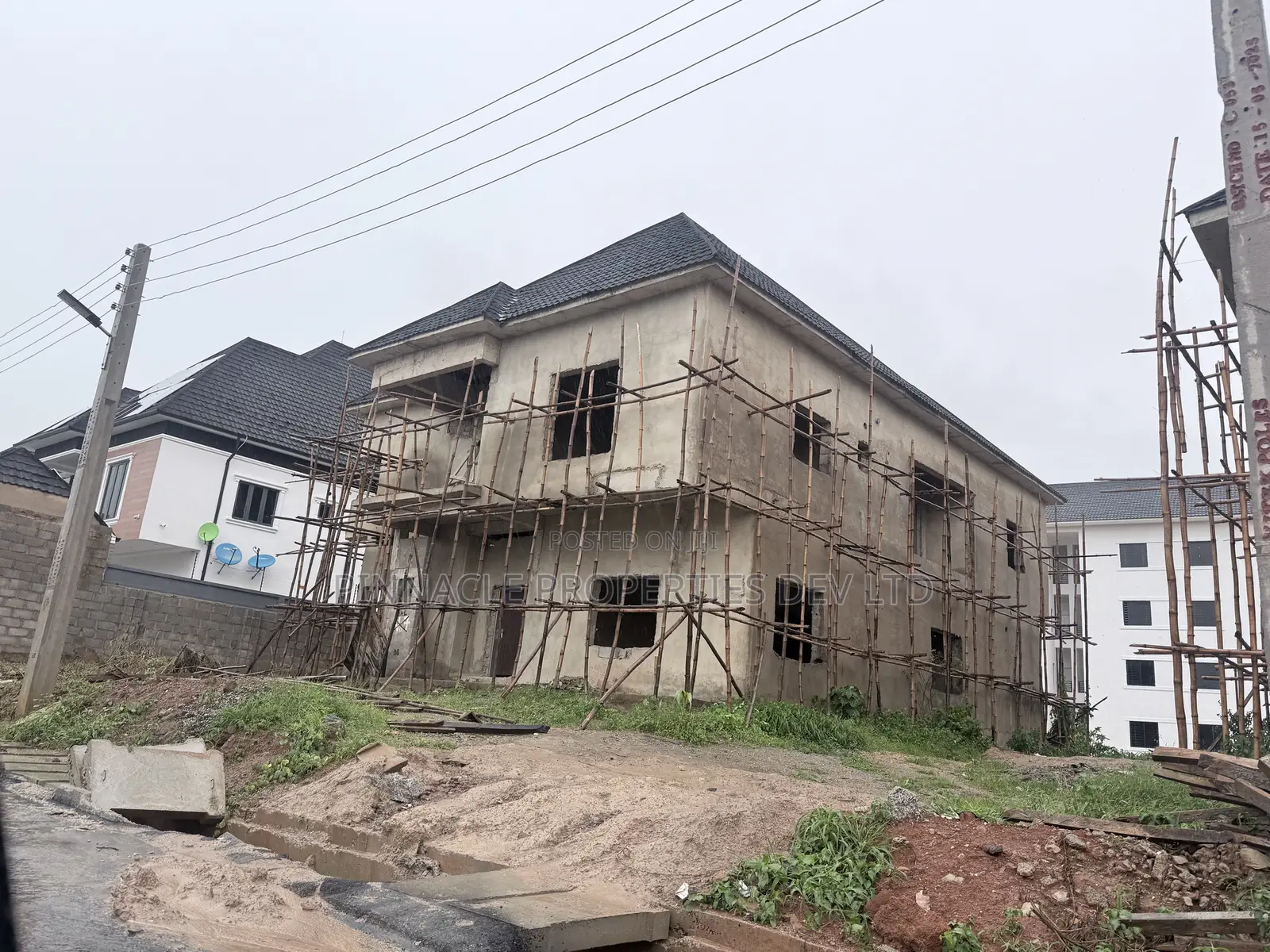 6bdrm Duplex in Admiralty Estate, Asokoro for sale