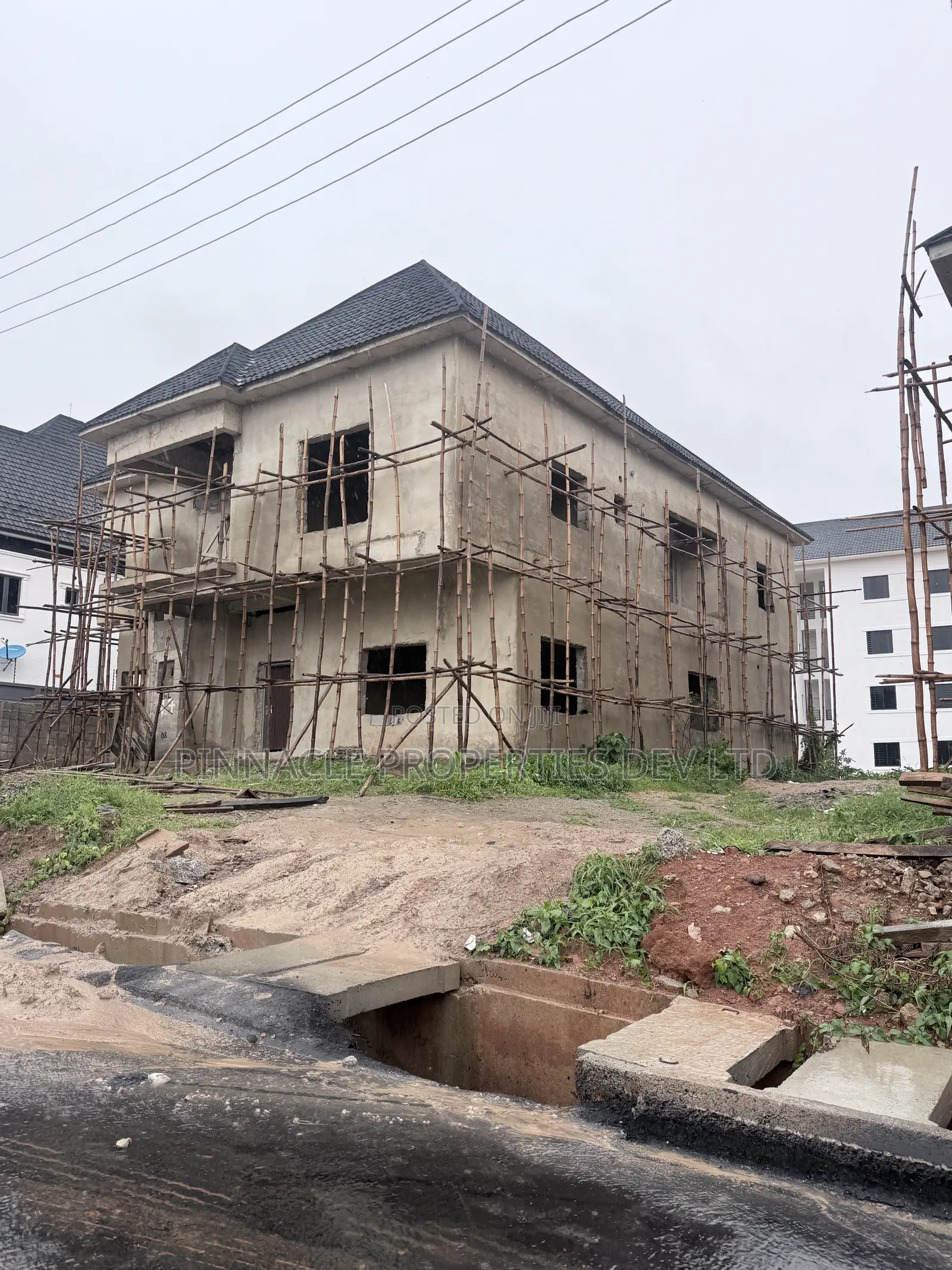 6bdrm Duplex in Admiralty Estate, Asokoro for sale