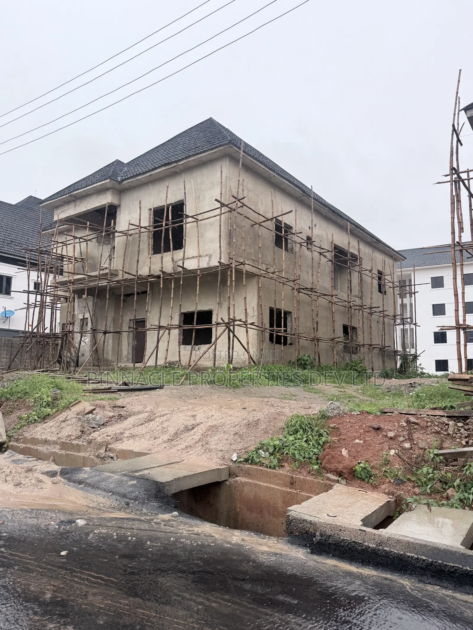 6bdrm Duplex in Admiralty Estate, Asokoro for sale