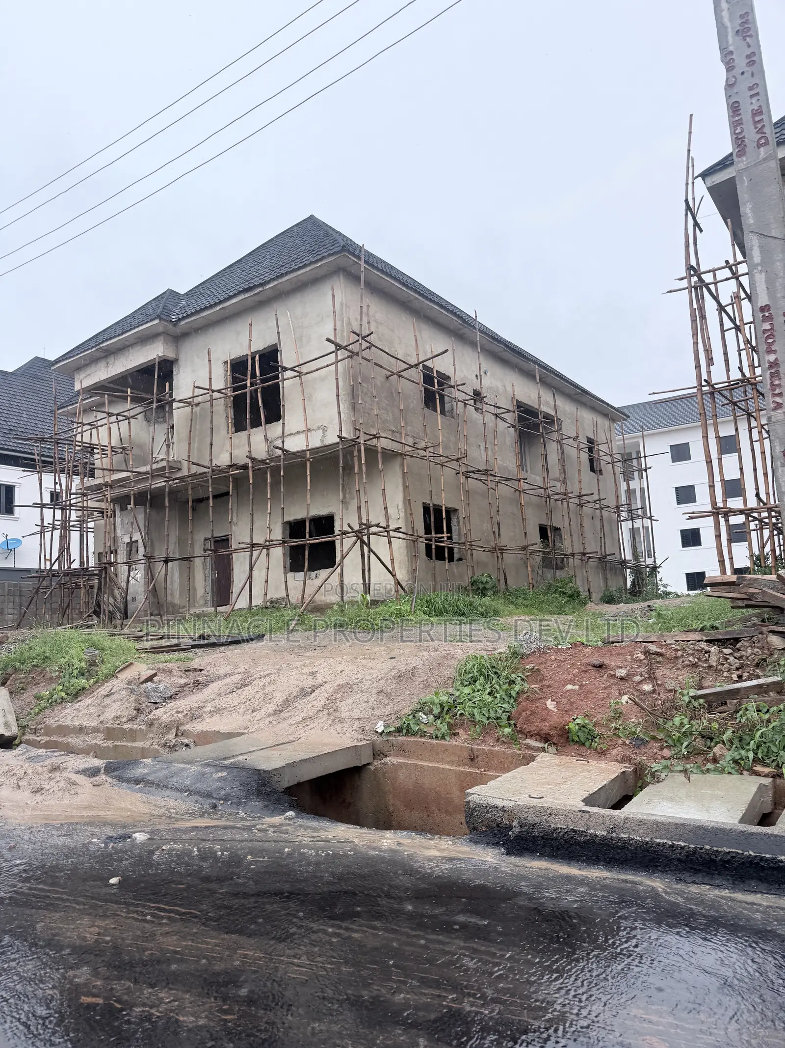 6bdrm Duplex in Admiralty Estate, Asokoro for sale