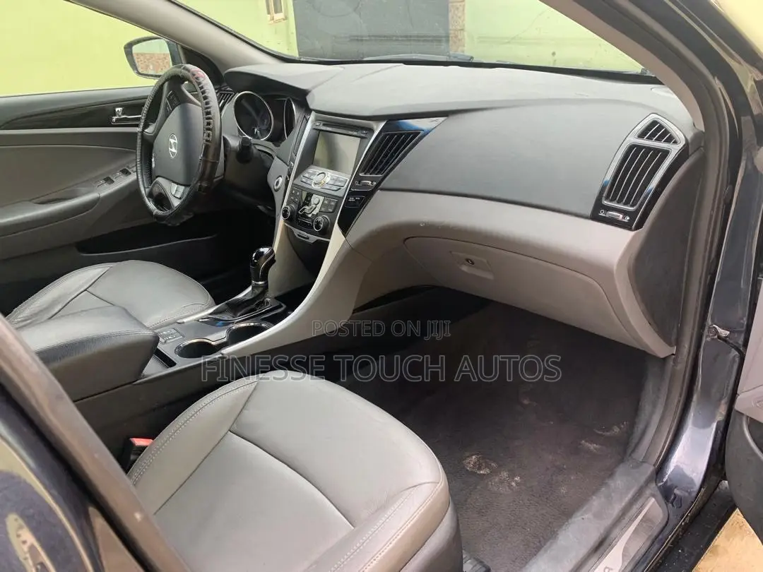 Hyundai Sonata Limited 2.0T Sedan (2.0L 4cyl 6A) 2011 Blue