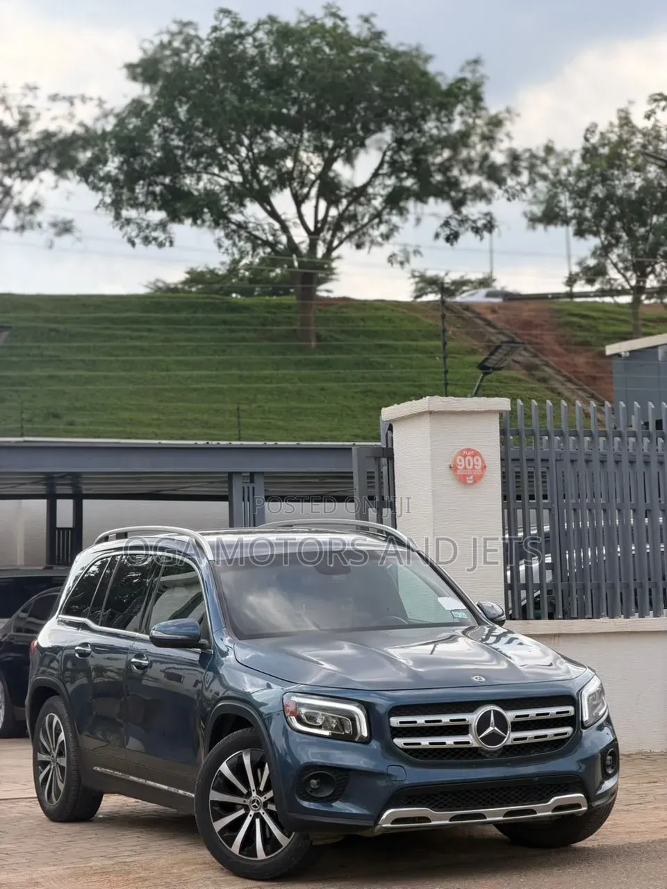 Mercedes-Benz GLB-Class 2021 Blue