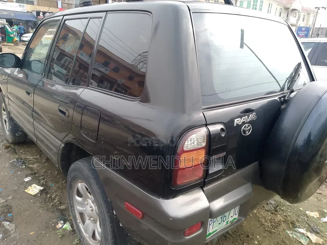 Toyota RAV4 2002 Black