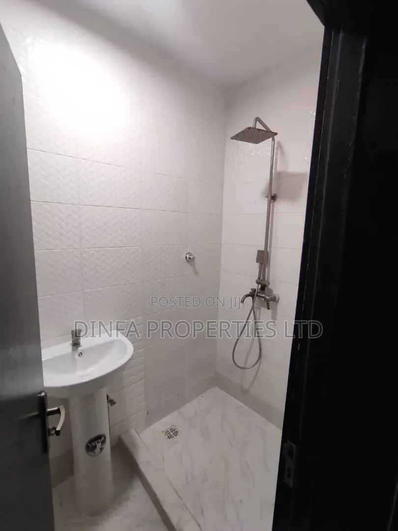 1bdrm Shared Apartment in Osapa London for rent