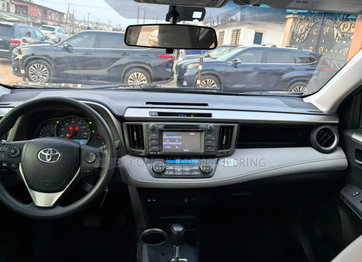Toyota RAV4 XLE 4dr SUV AWD (2.5L 4cyl 6A) 2015 Black