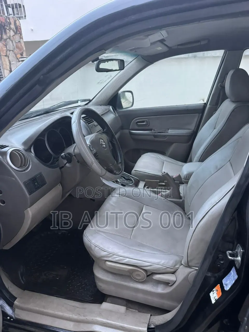 Suzuki Vitara 2012 Black