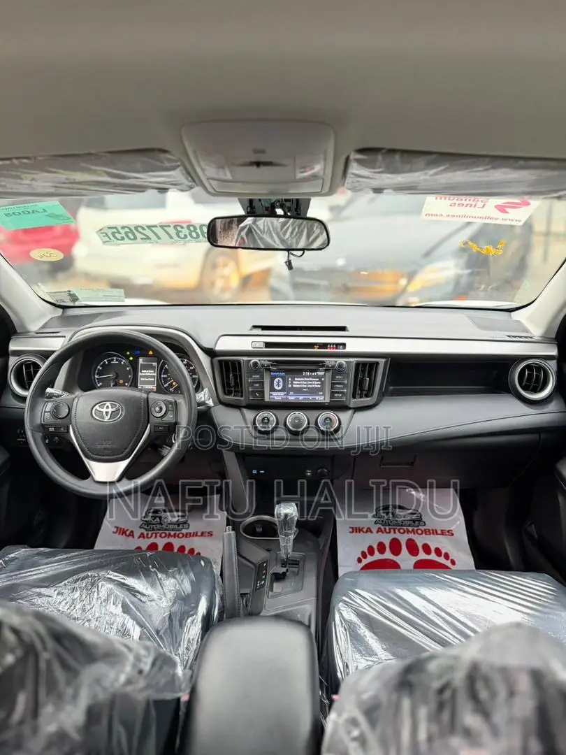 Toyota RAV4 2017 White