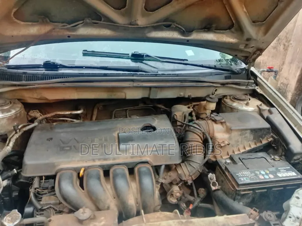 Toyota Corolla Sedan Automatic 2005 Silver