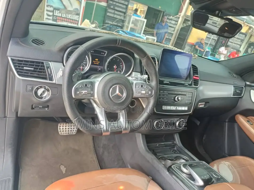 Mercedes-Benz GLE-Class AMG GLE 43 4MATIC 2017 White