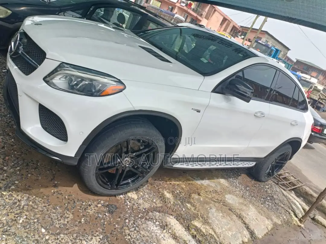 Mercedes-Benz GLE-Class AMG GLE 43 4MATIC 2017 White