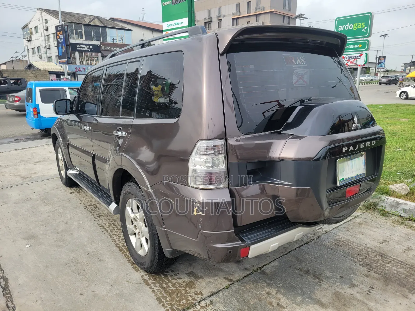 Mitsubishi Pajero V80 3.8 V6 GLS 2018 Brown