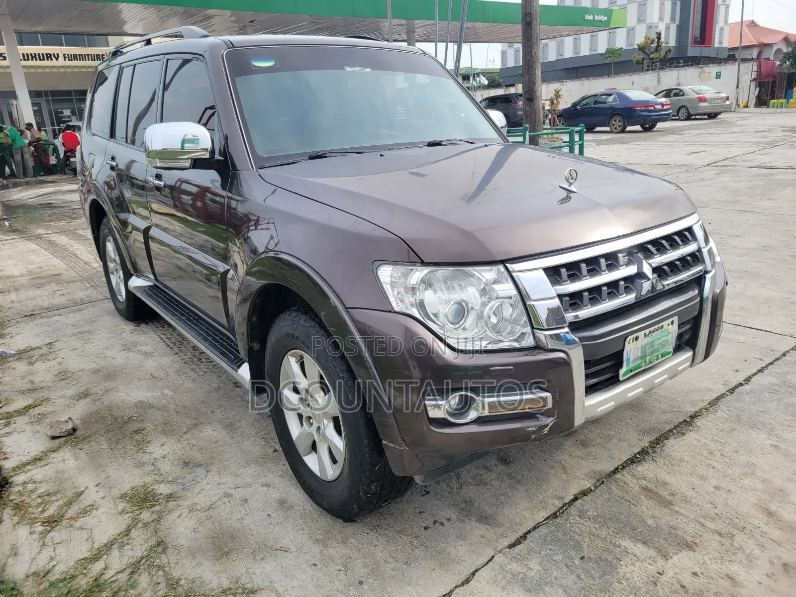 Mitsubishi Pajero V80 3.8 V6 GLS 2018 Brown