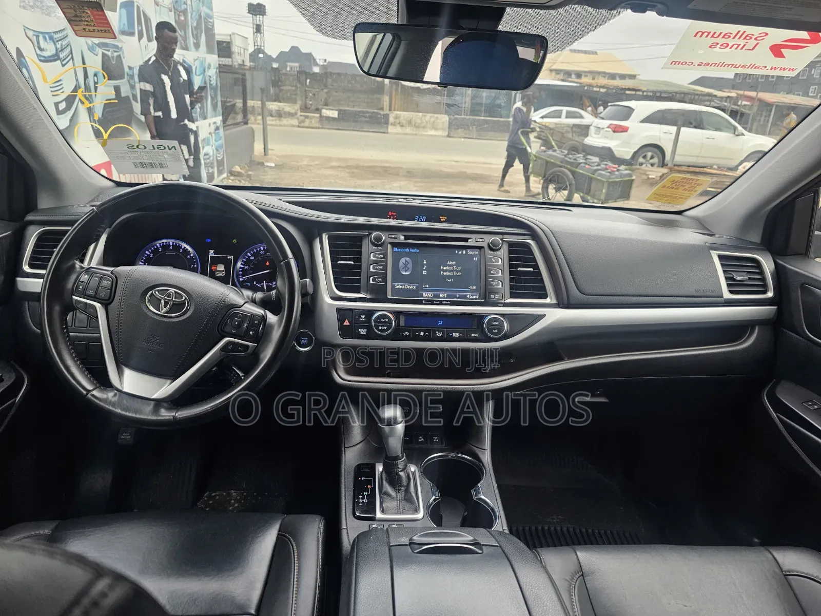 Toyota Highlander XLE 2019 Gray