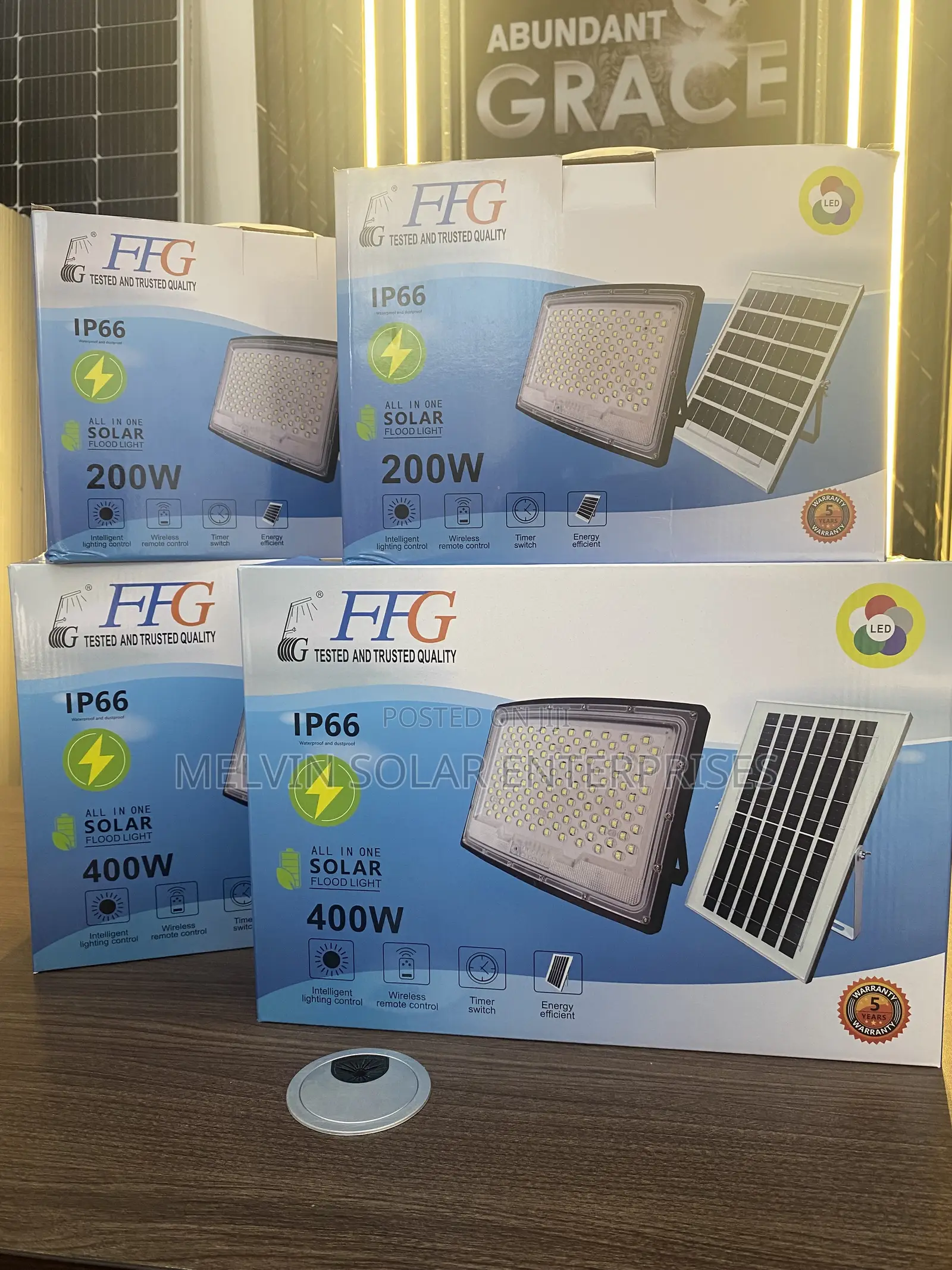 400watts FFG Solar Flood Lights Available in Store Now Dm Let’S Deal.