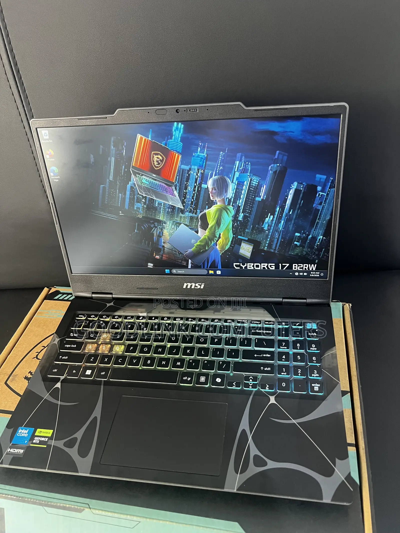 Laptop MSI Cyborg 15 16GB Intel Core Ultra 7 SSD 512GB