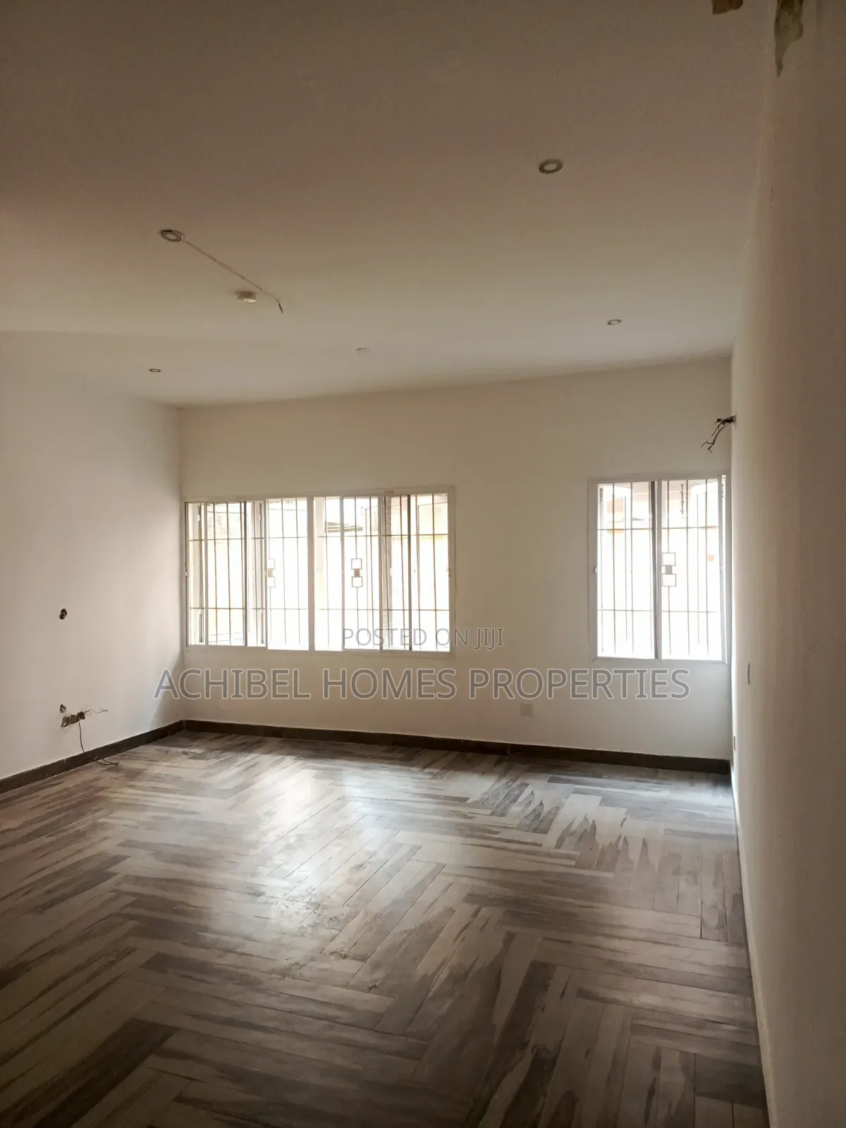 2bdrm Apartment in Near Peaceville, Lekki Phase 2 for rent