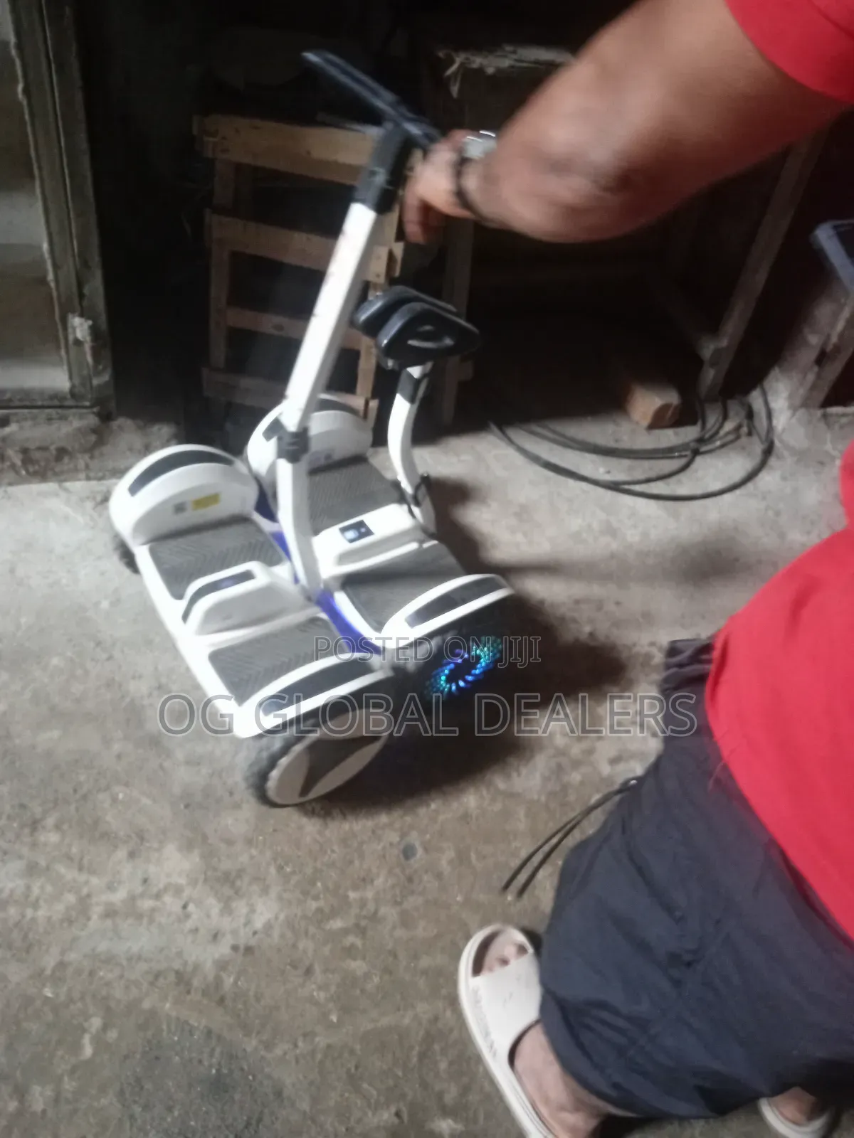 Self-balancing Electric Hoverboard / Electric Scooter